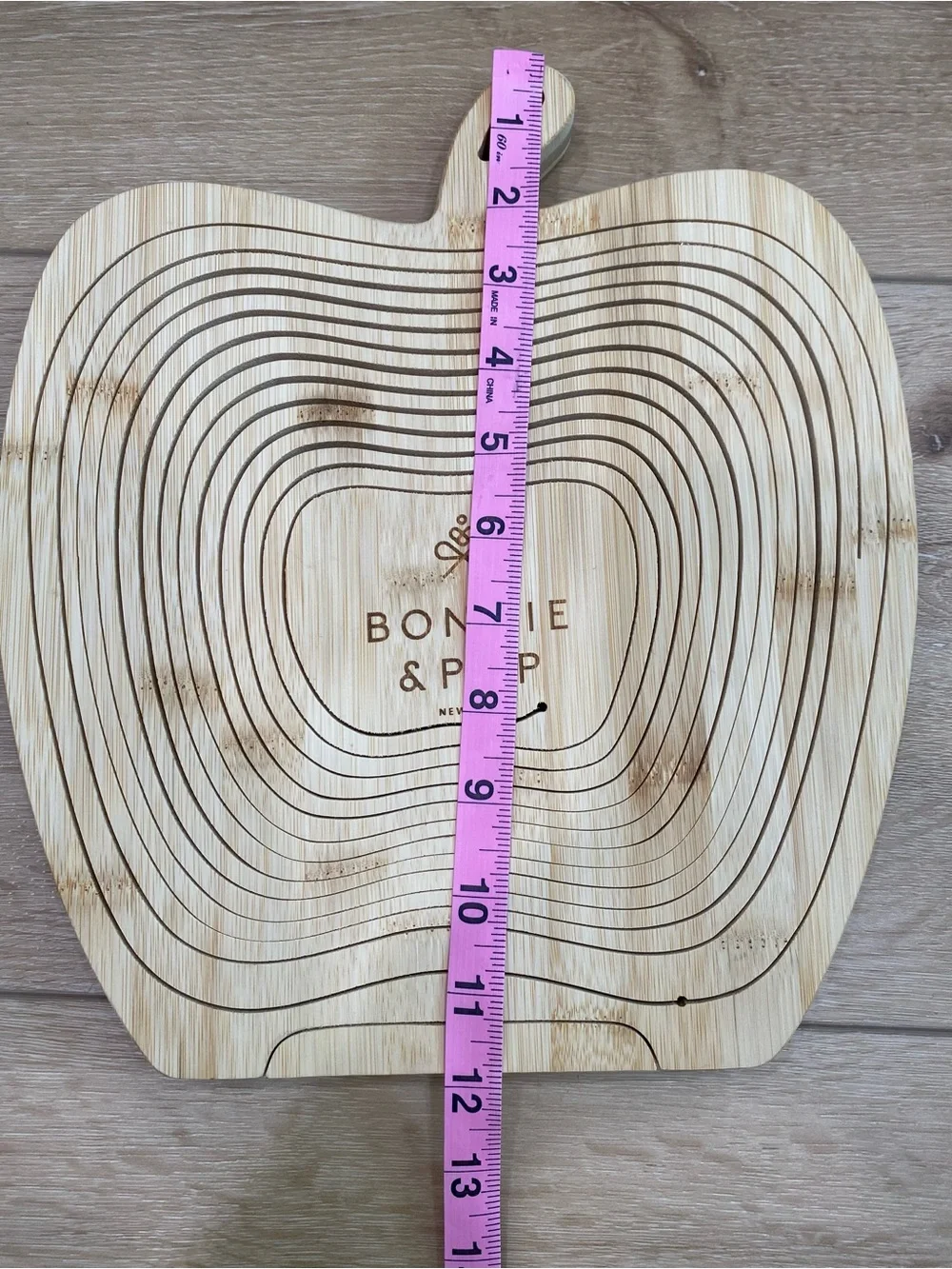 Bonnie & Pop Apple Shaped Collapsible Bamboo Fruit Basket Folding Bowl Trivet